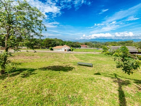 Lote a la venta en condominio Hacienda Espavel en La Guacima