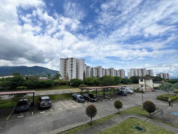 Apartamento en primer piso de 2 habitaciones en Villas del campo, CONCASA, Alajuela.