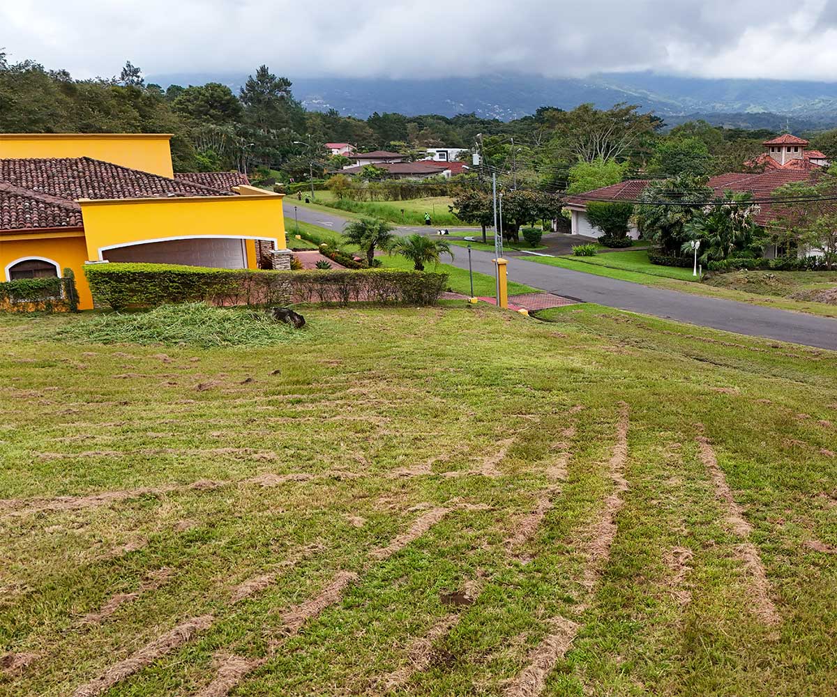 Lote de 1.886 m2 a la venta en el residencial de Ciudad Hacienda Los Reyes, La Guacima.