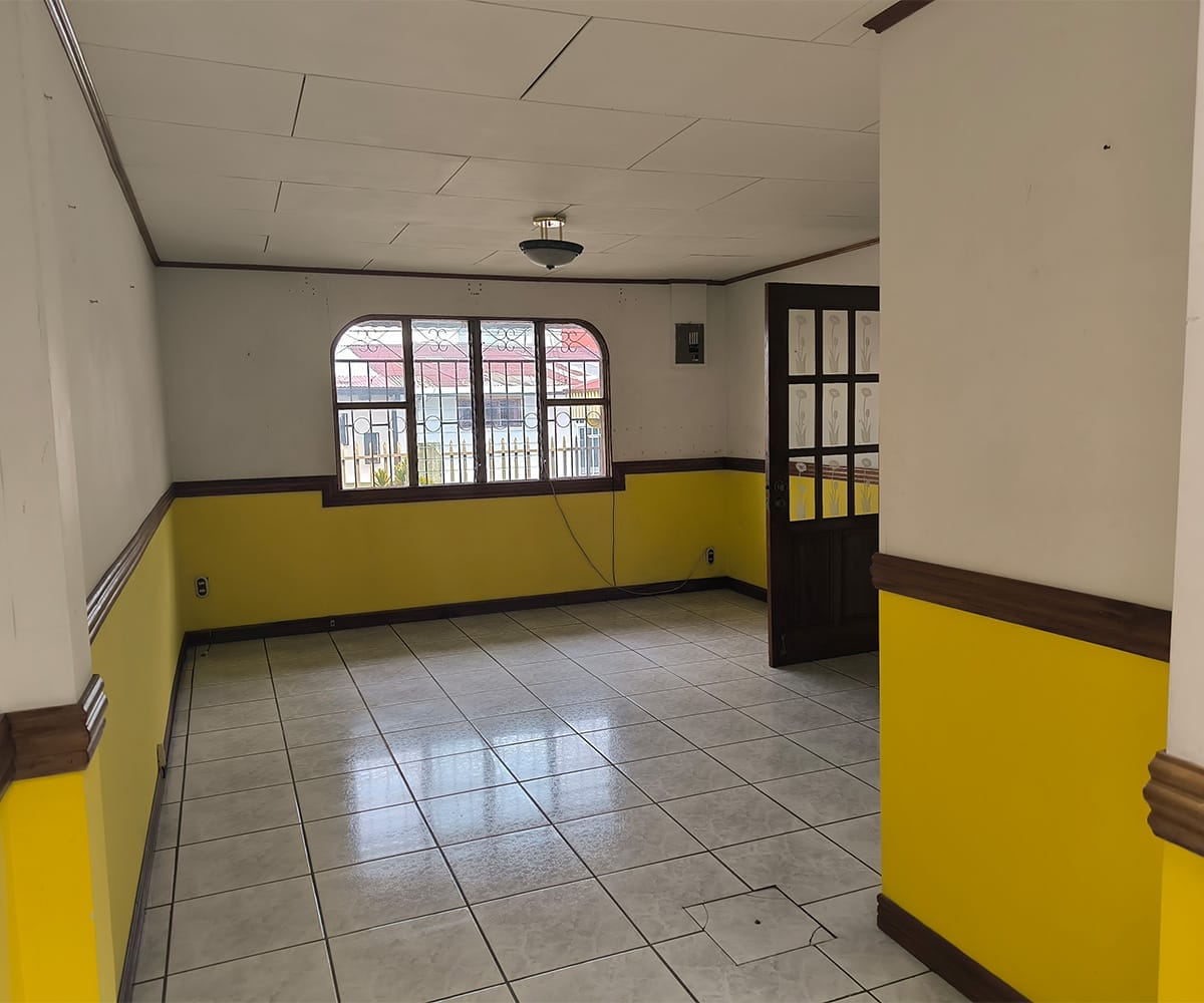 Casa independiente de 1 planta a la venta en Desamparados, Gravilias, El Porvenir, San José. Bien adjudicado bancario.