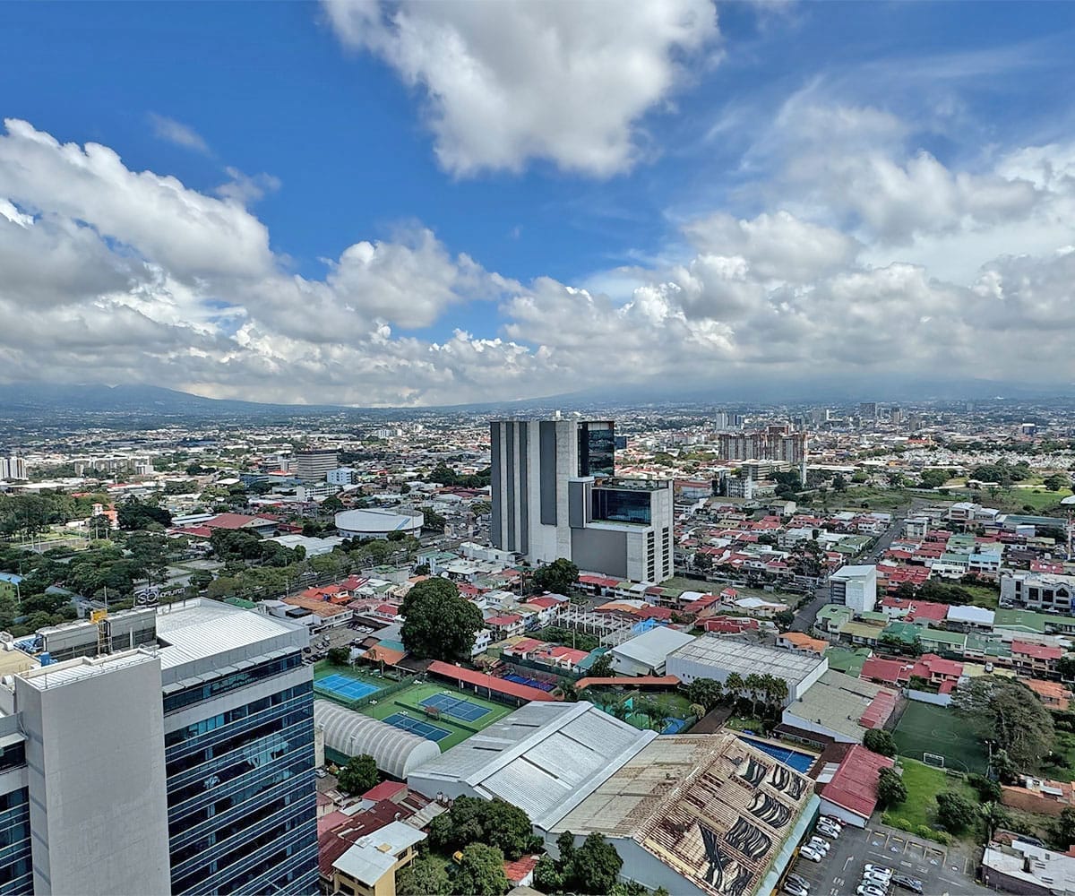 Apartamento de 2 habitaciones a la venta ubicado en el último piso del condominio SECRT Sábana.