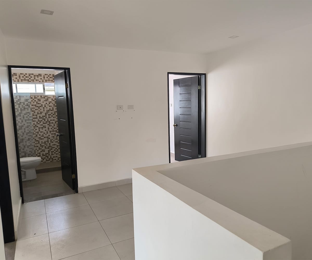 Casa de 2 plantas a la venta en condominio Rivera del Irazú, San Nicolas, Cartago.