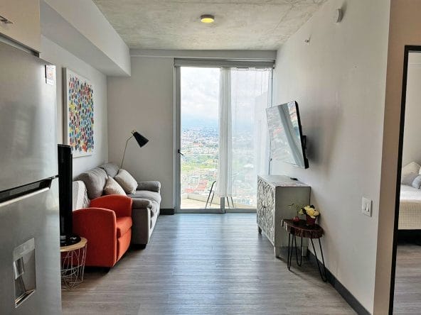 Apartamento de 2 habitaciones a la venta ubicado en el último piso del condominio SECRT Sábana.