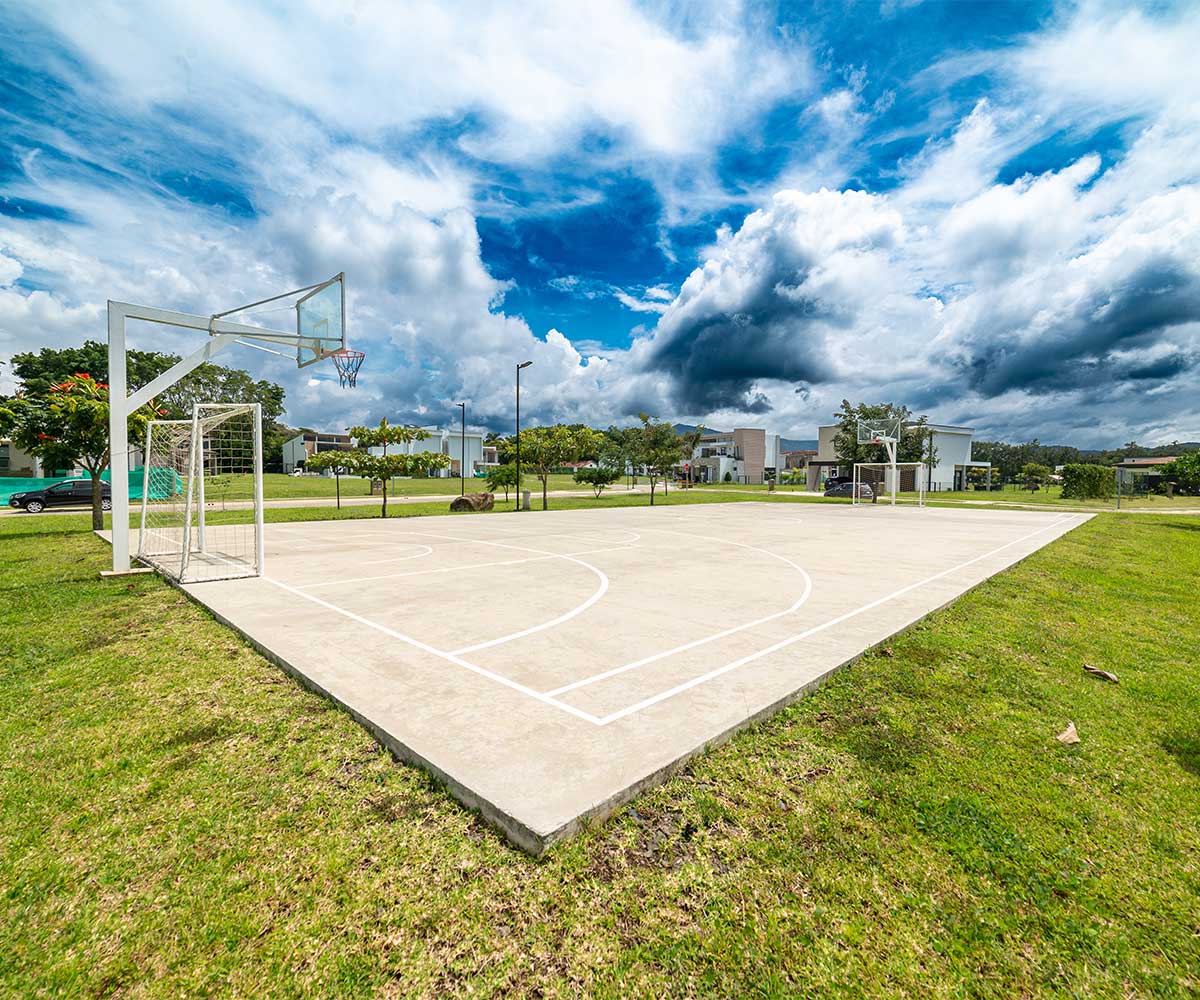 Lotes planos en condominio Las Mesetas, dentro de Ciudad Hacienda Los Reyes, La Guacima, Alajuela.