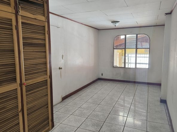 Casa independiente de 1 planta a la venta en Desamparados, Gravilias, El Porvenir, San José. Bien adjudicado bancario.