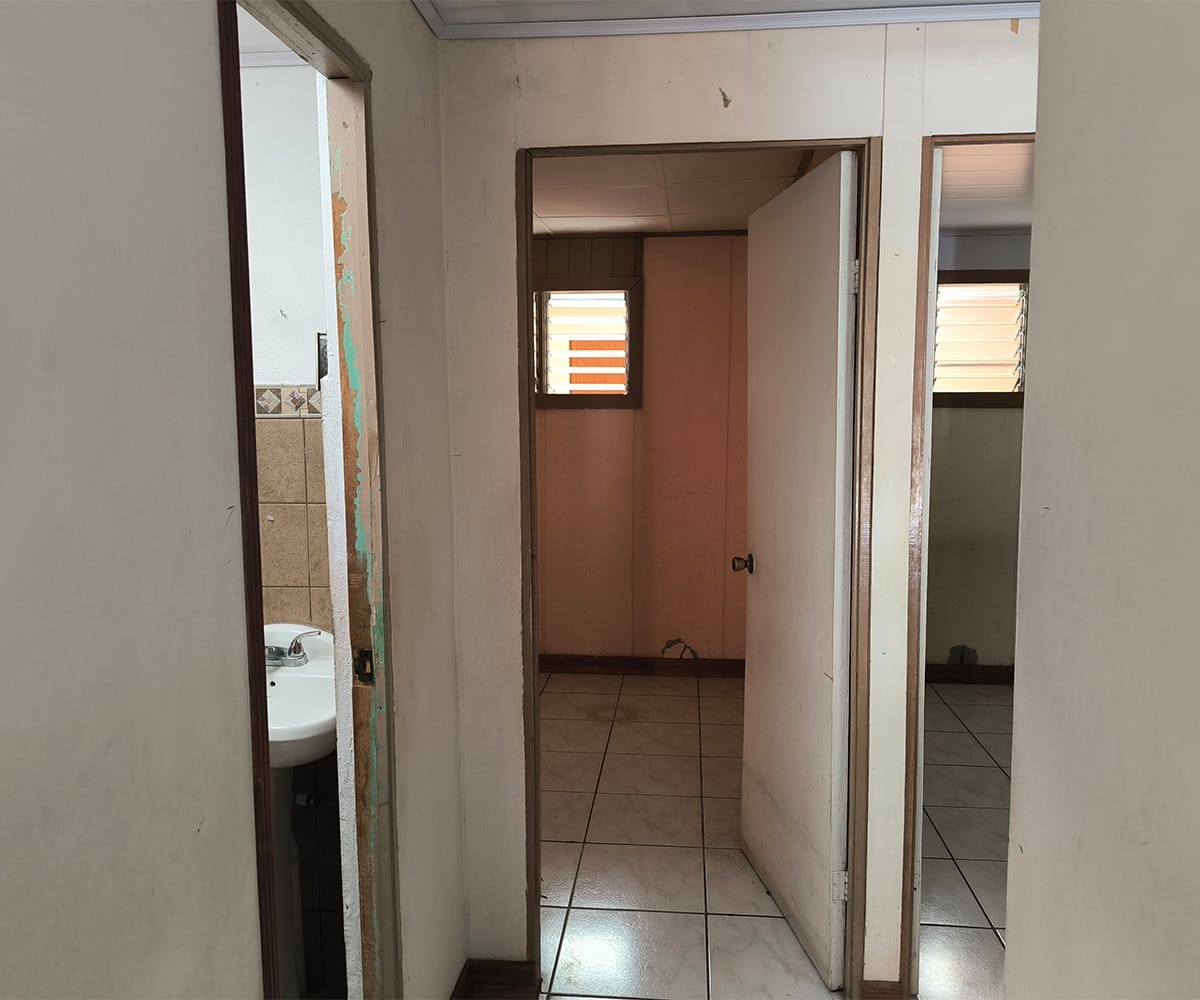 Casa independiente de 1 planta a la venta en Desamparados, Gravilias, El Porvenir, San José. Bien adjudicado bancario.