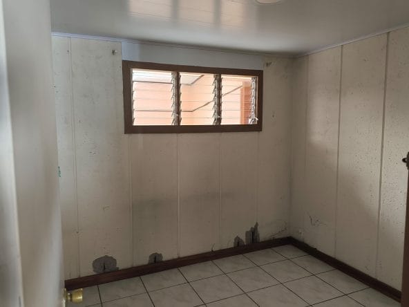 Casa independiente de 1 planta a la venta en Desamparados, Gravilias, El Porvenir, San José. Bien adjudicado bancario.