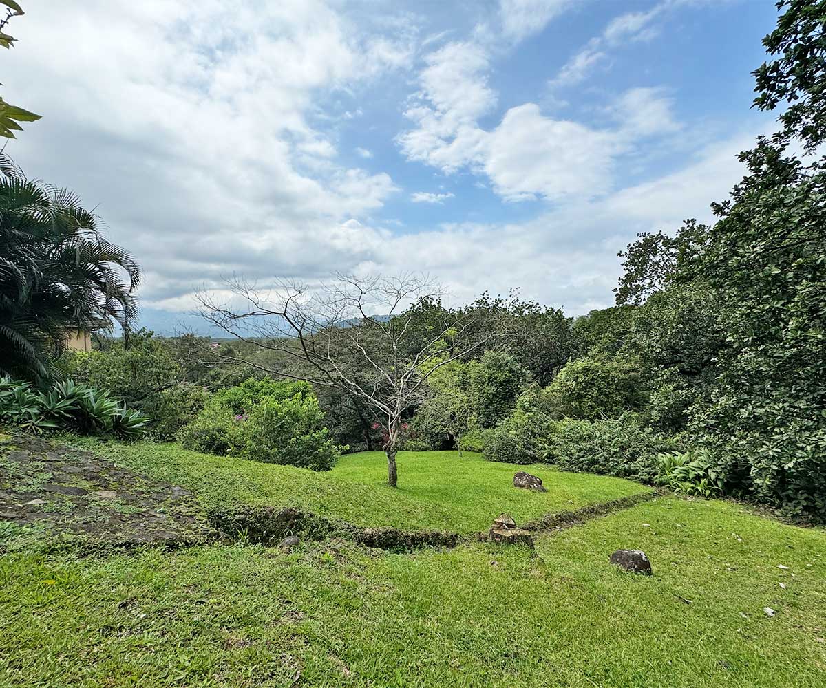 Impresionante propiedad a la venta en el Eco Residencial Villas del Arroyo en Las Vueltas de La Guacima.