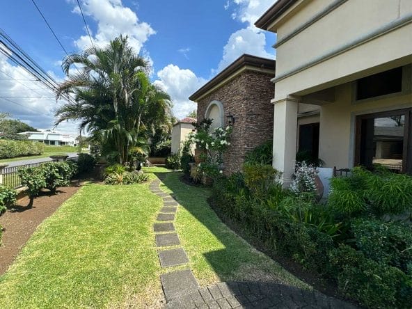 Impresionante casa a la venta en Ciudad Hacienda Los Reyes.