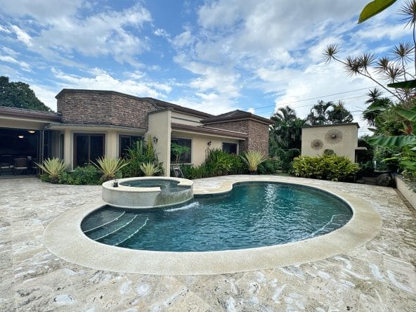 Impresionante casa a la venta en Ciudad Hacienda Los Reyes.