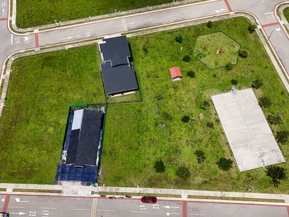 Lotes planos en condominio Las Mesetas, dentro de Ciudad Hacienda Los Reyes, La Guacima, Alajuela.